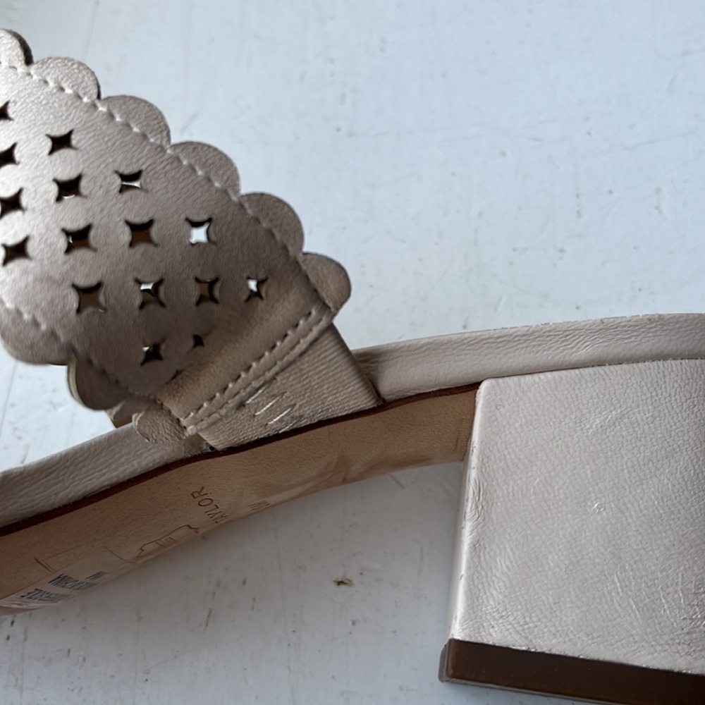 Ann Taylor cream sandals with block heel - Picture 5 of 8